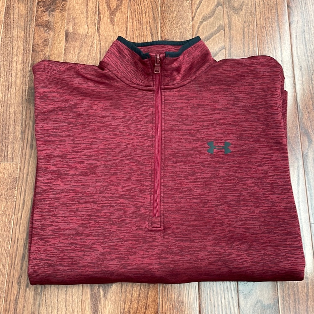 Men’s Under Armour medium quarter zip fleece